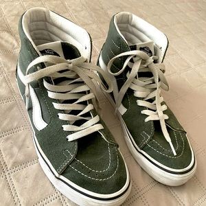 Vans -High Tops